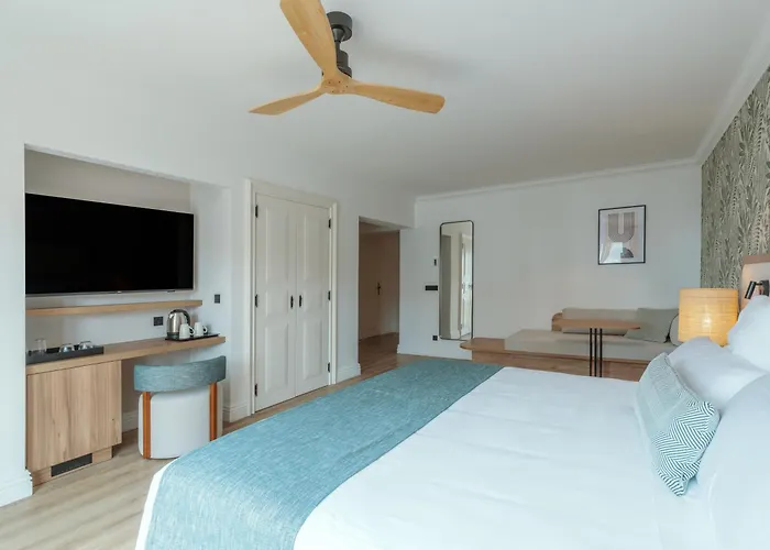 Otel Dreams Madeira & Marina 5*