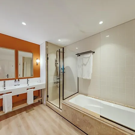 Dreams Madeira & Marina فندق كانيسال